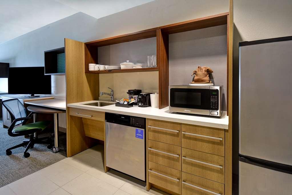 Home2 Suites By Hilton Одеса Стая снимка
