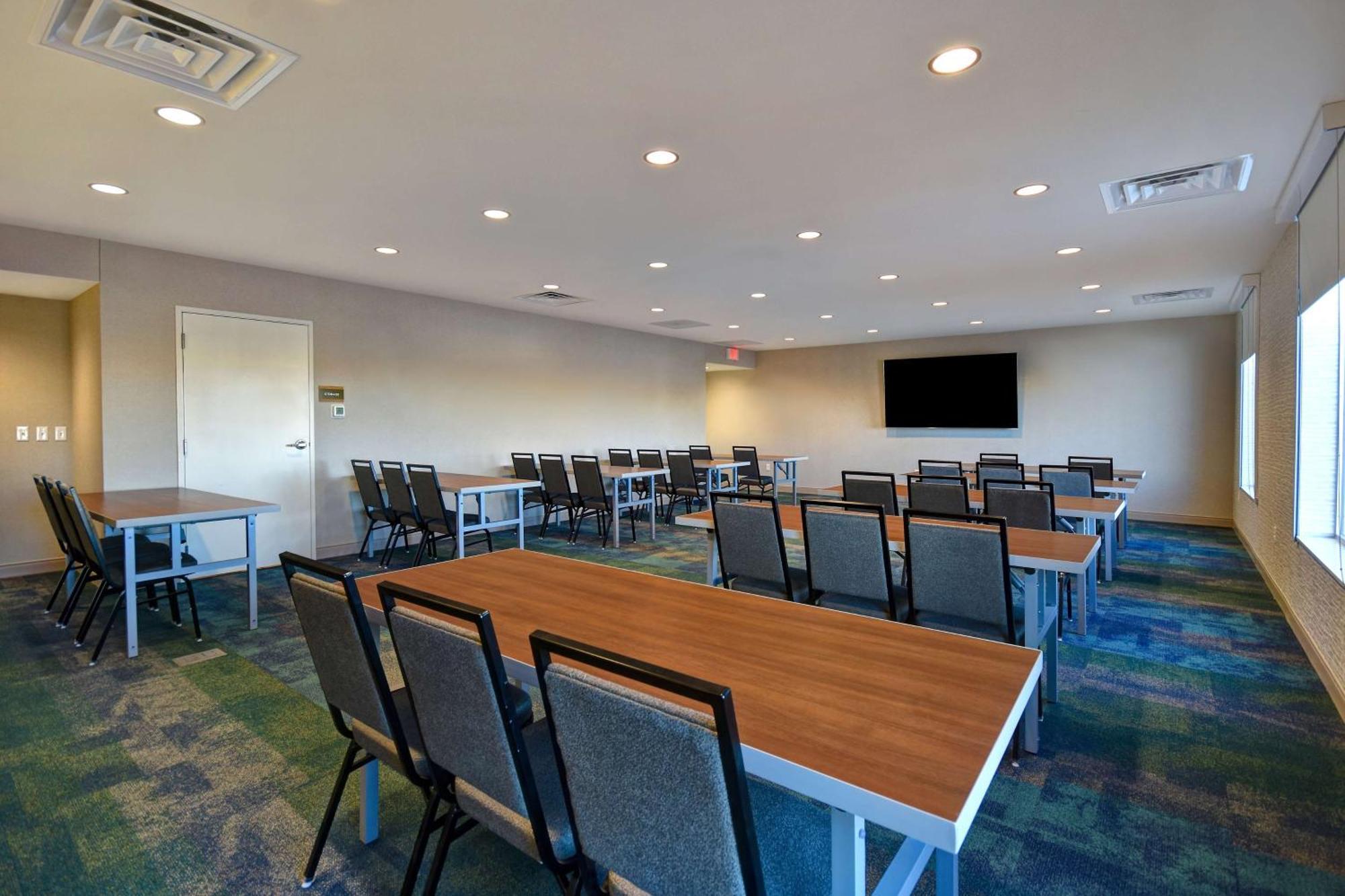 Home2 Suites By Hilton Одеса Екстериор снимка