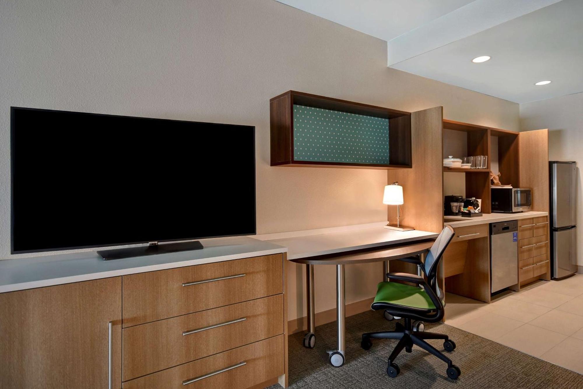Home2 Suites By Hilton Одеса Екстериор снимка