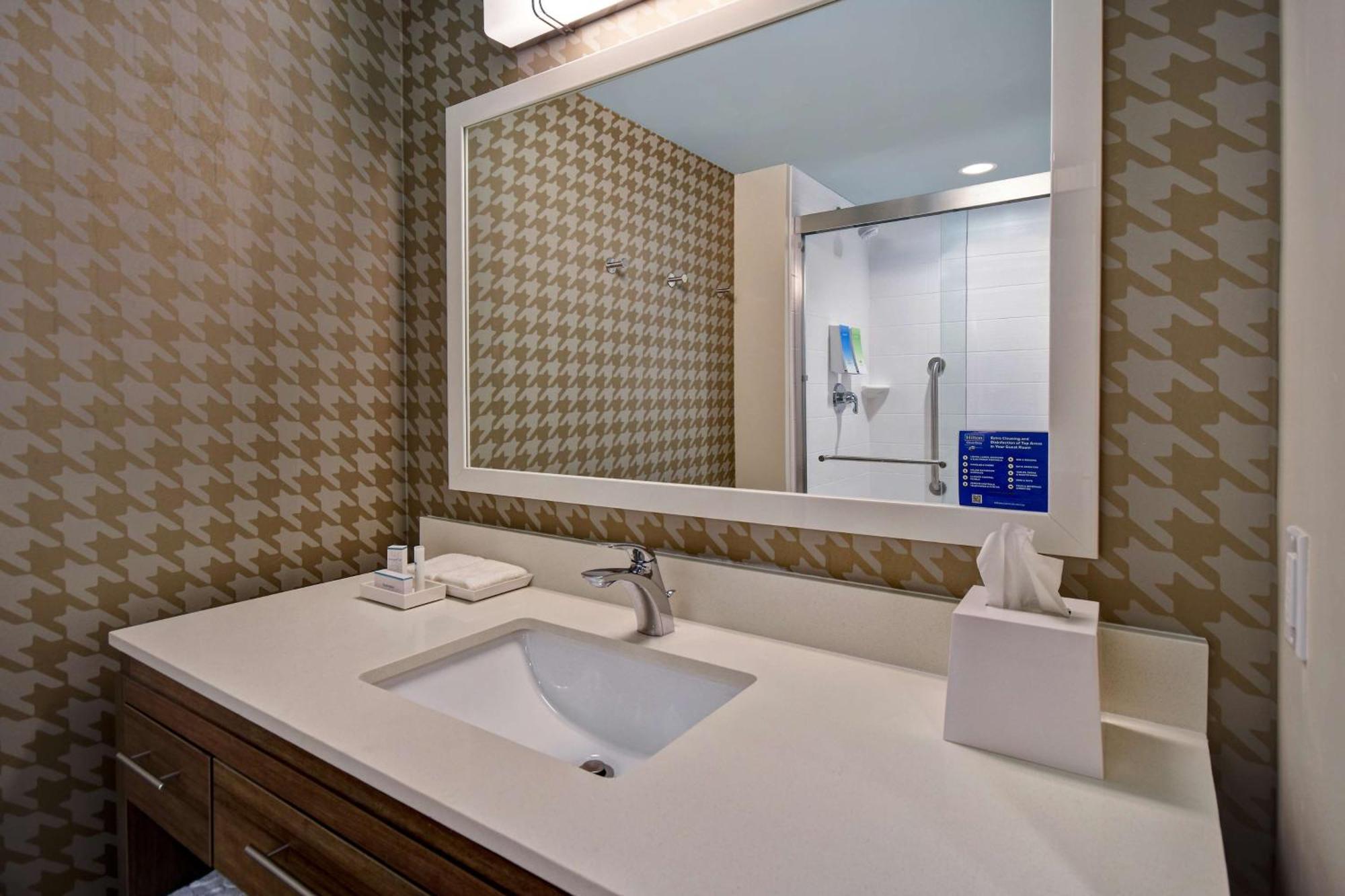 Home2 Suites By Hilton Одеса Екстериор снимка
